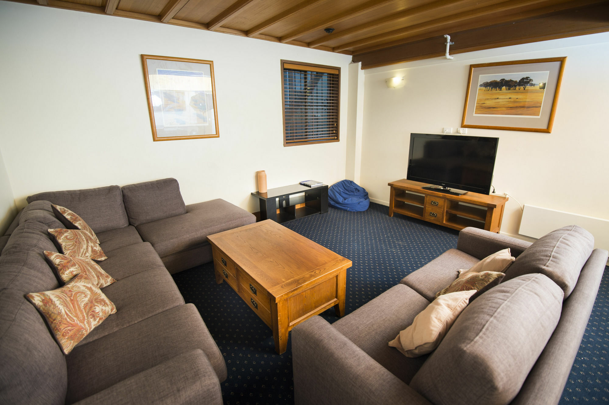 Enzian Hotel Mt Buller Маунт Булер Екстериор снимка